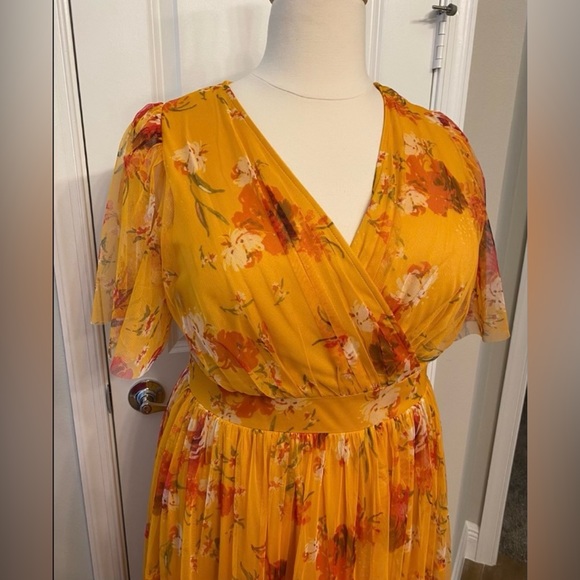 1x Plus Dress 💛🧡 - Picture 2 of 5